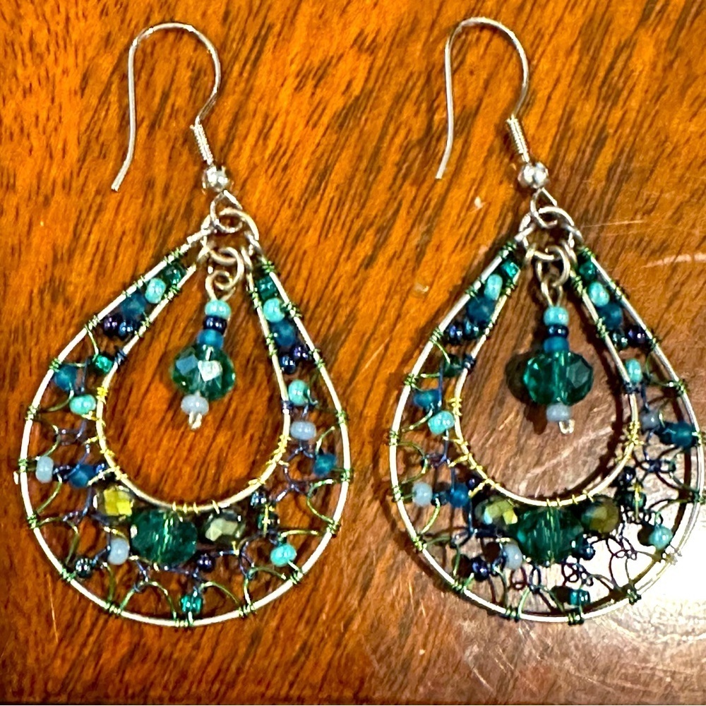 Teardrop Shaped Silver Beaded Earrings in Shades of Blue w/Fish Hook Backs NEW - Picture 2 of 2